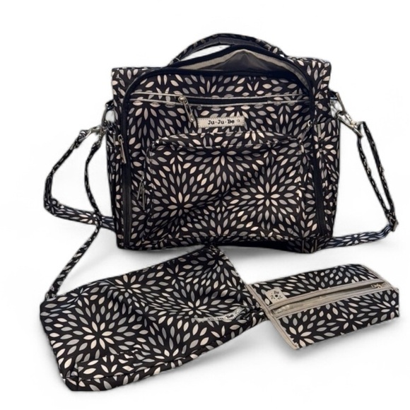 Ju-Ju-Be Handbags - Ju-Ju-Be Black and White Baby Bag Set backpack designer bag purse tote diaper
